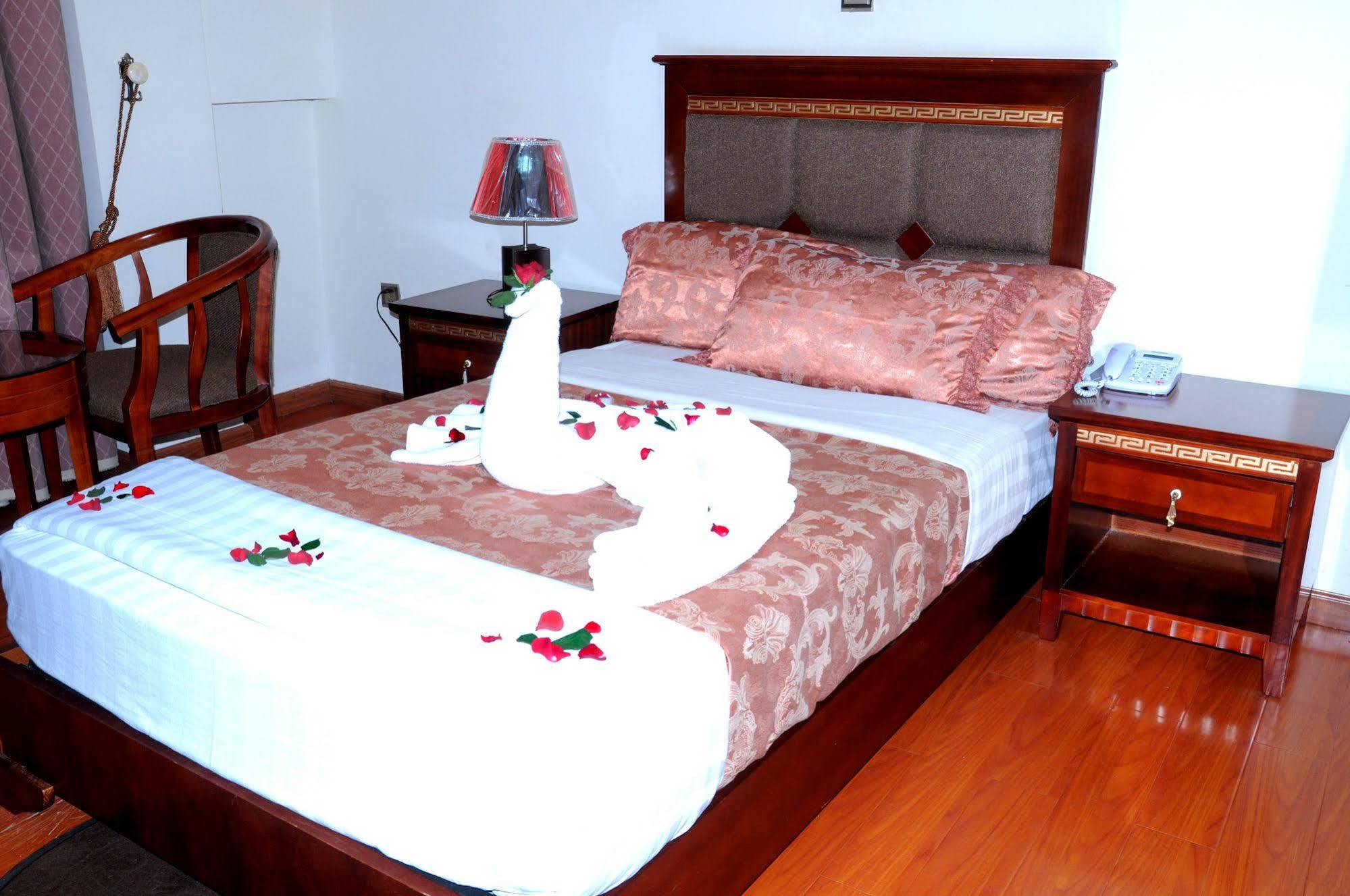 Addis Amba Hotel Bahir Dar Exterior photo
